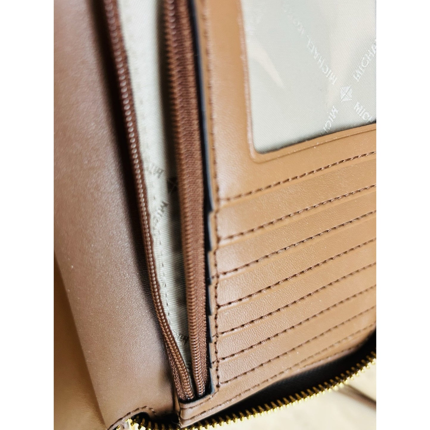 NEW Michael Kors Brown Jet Set Travel Wallet Large Wristlet Phone Case Card Slot