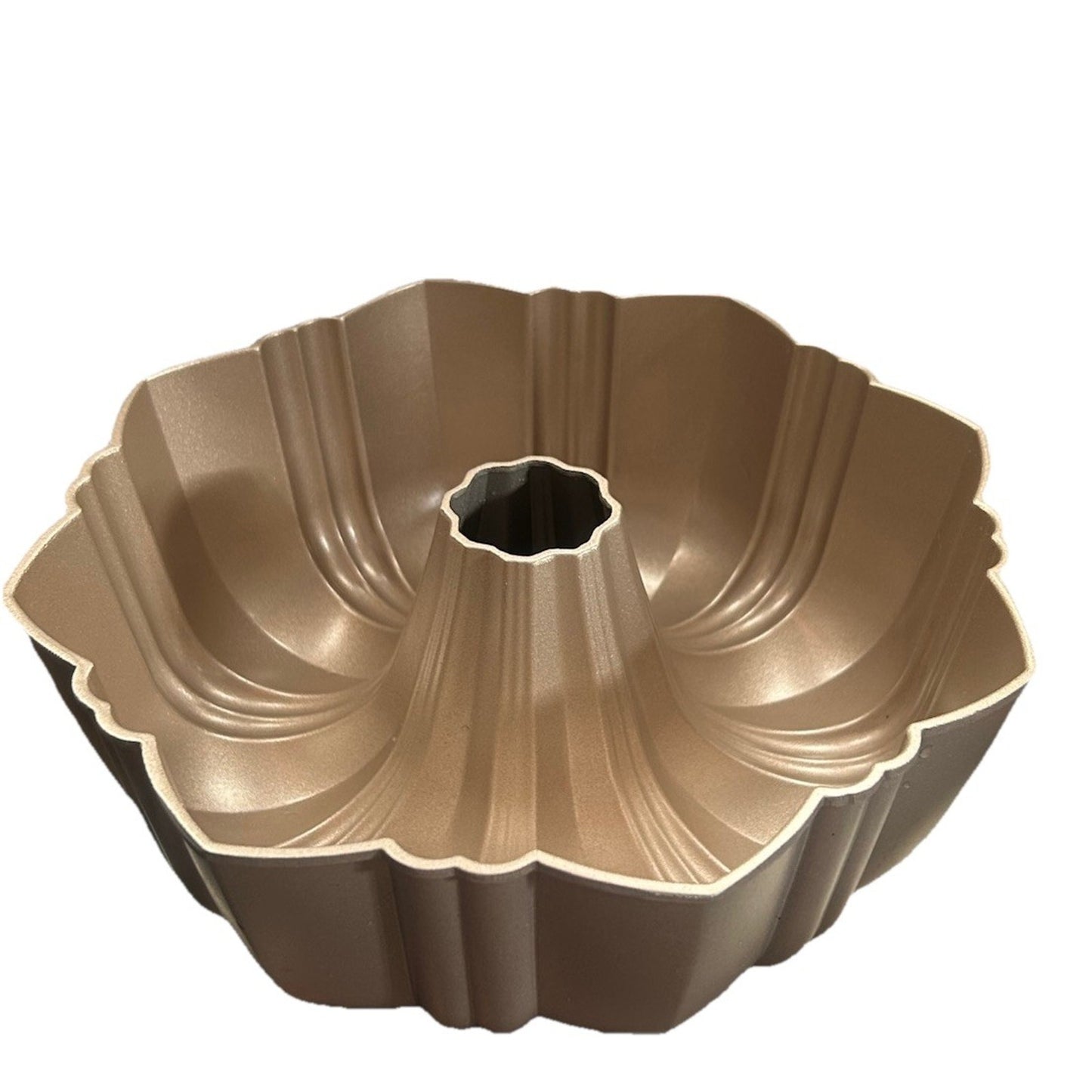 Vintage Wilton Fluted Bundt Cake Pan 10.5" Cast Aluminum Bronze In Color New