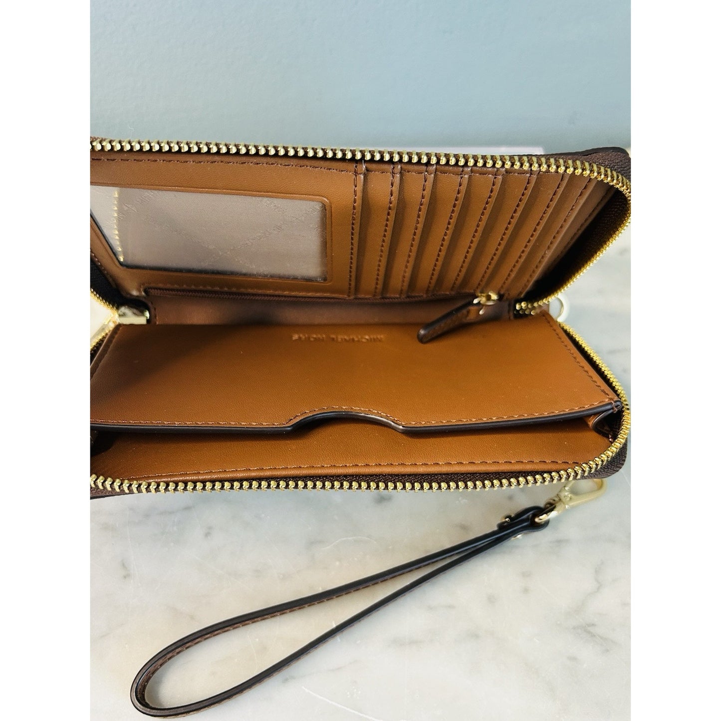 NEW Michael Kors Brown Jet Set Travel Wallet Large Wristlet Phone Case Card Slot