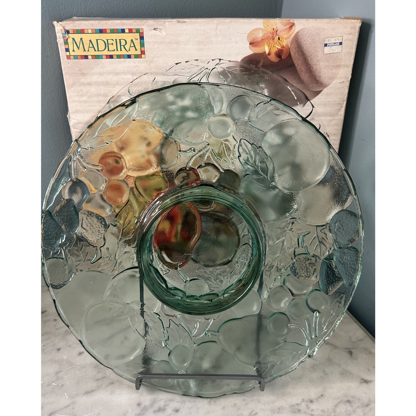 Indiana Glass Chip Dip Tray Madeira Green Raised Fruit Pattern 13” Platter Box