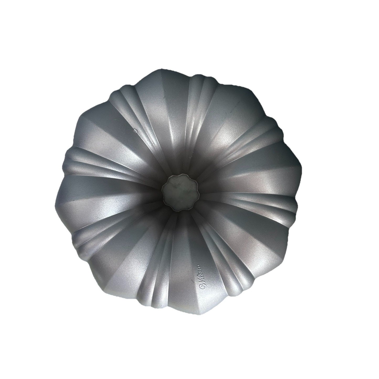 Vintage Wilton Fluted Bundt Cake Pan 10.5" Cast Aluminum Bronze In Color New