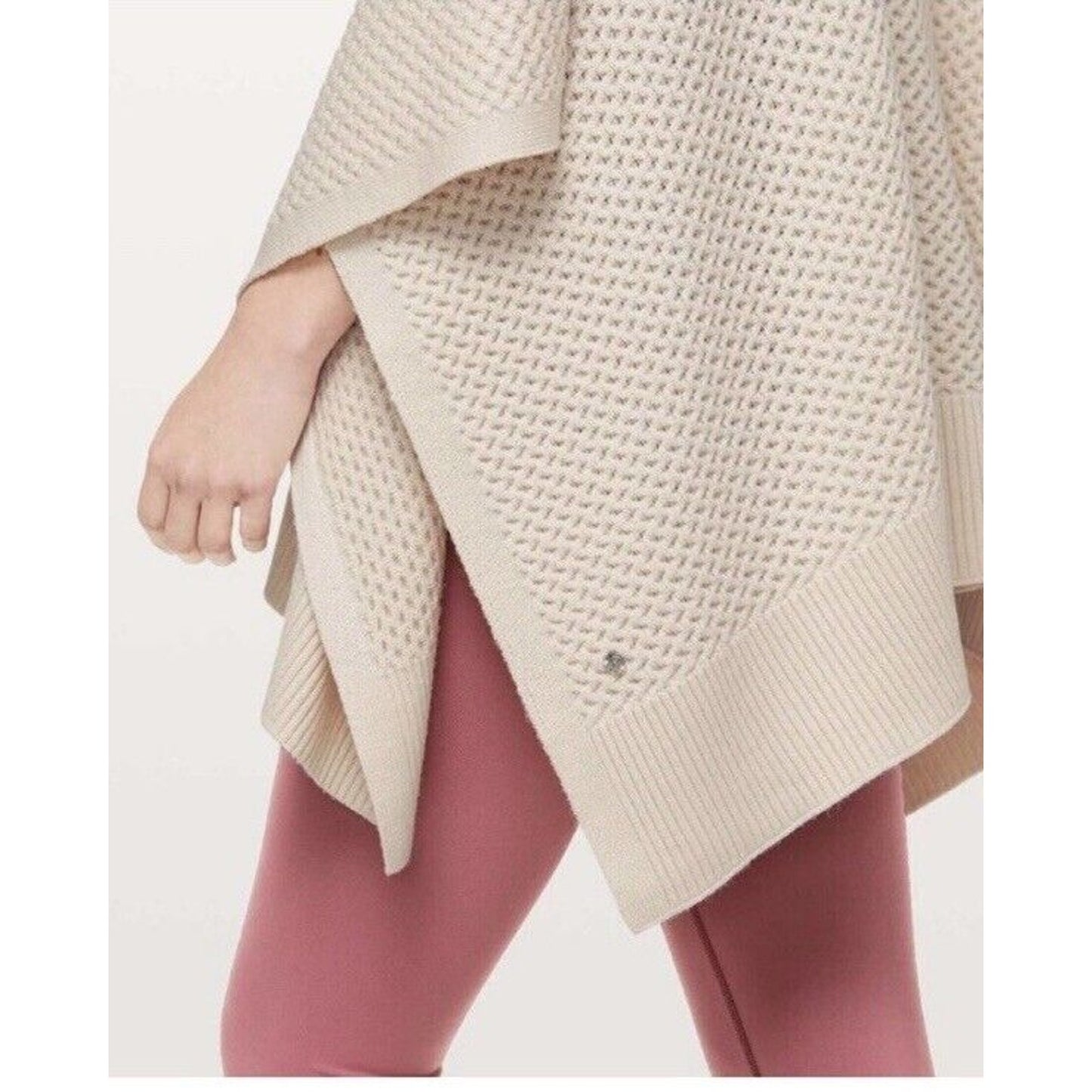 New Lululemon Rolling In The Warmth One Size Turtleneck Wool Cable Knit Poncho