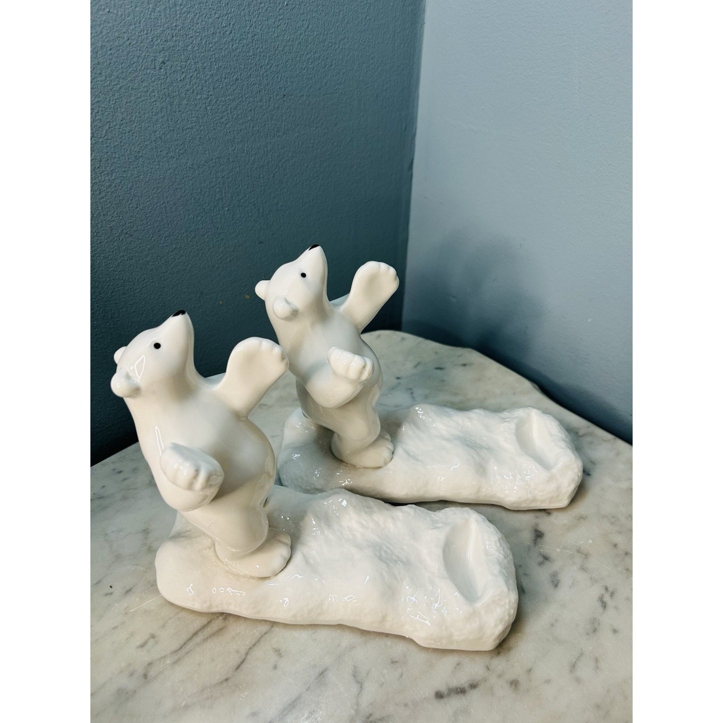 New Polar Bear White Ceramic Wine Bottle Holder Stand Rack Kitchen Bar Lodge