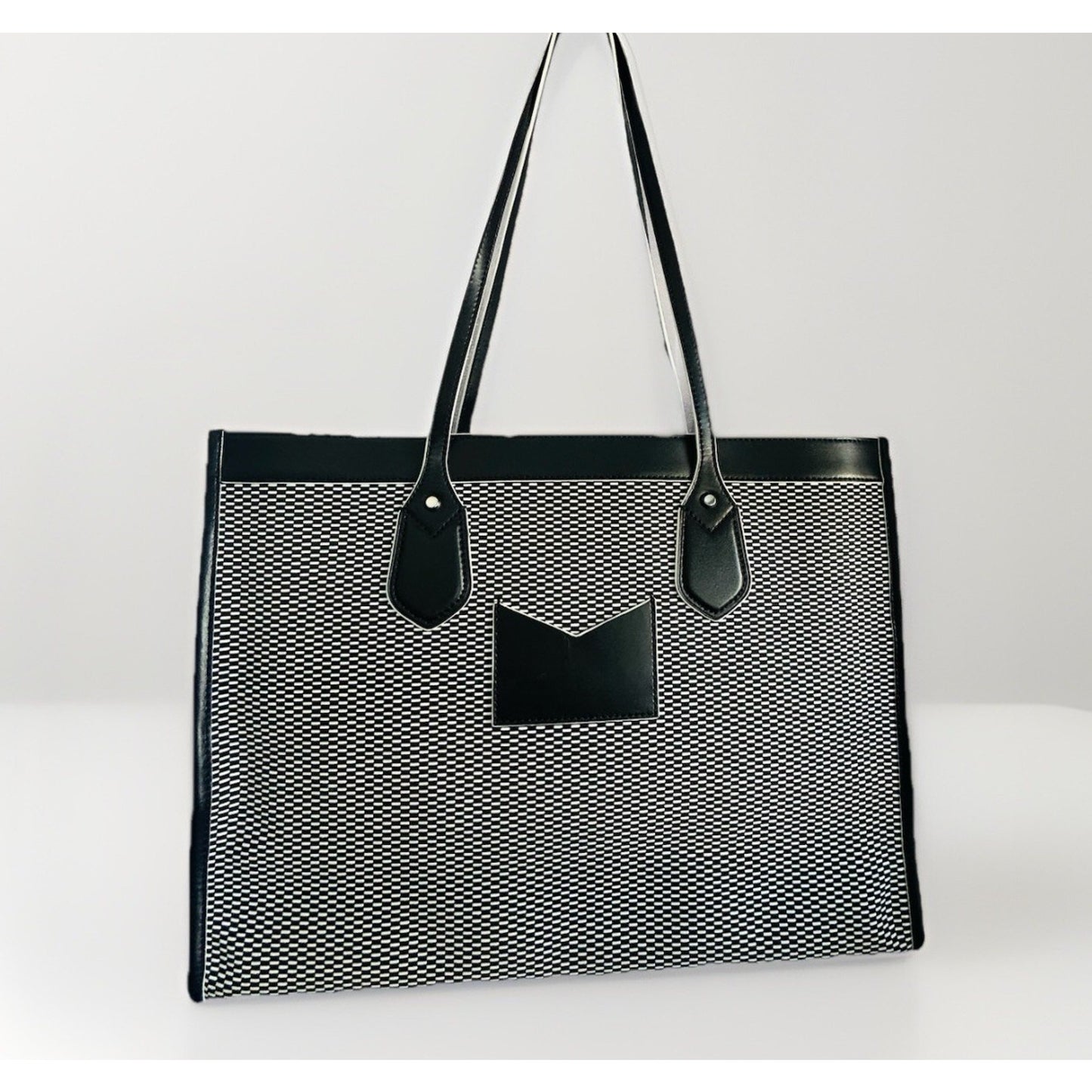 Michael Kors Bay Large Tote East West Woven Canvas Shoulder Black White Bag