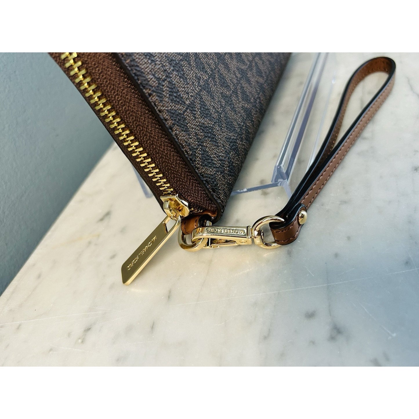 NEW Michael Kors Brown Jet Set Travel Wallet Large Wristlet Phone Case Card Slot