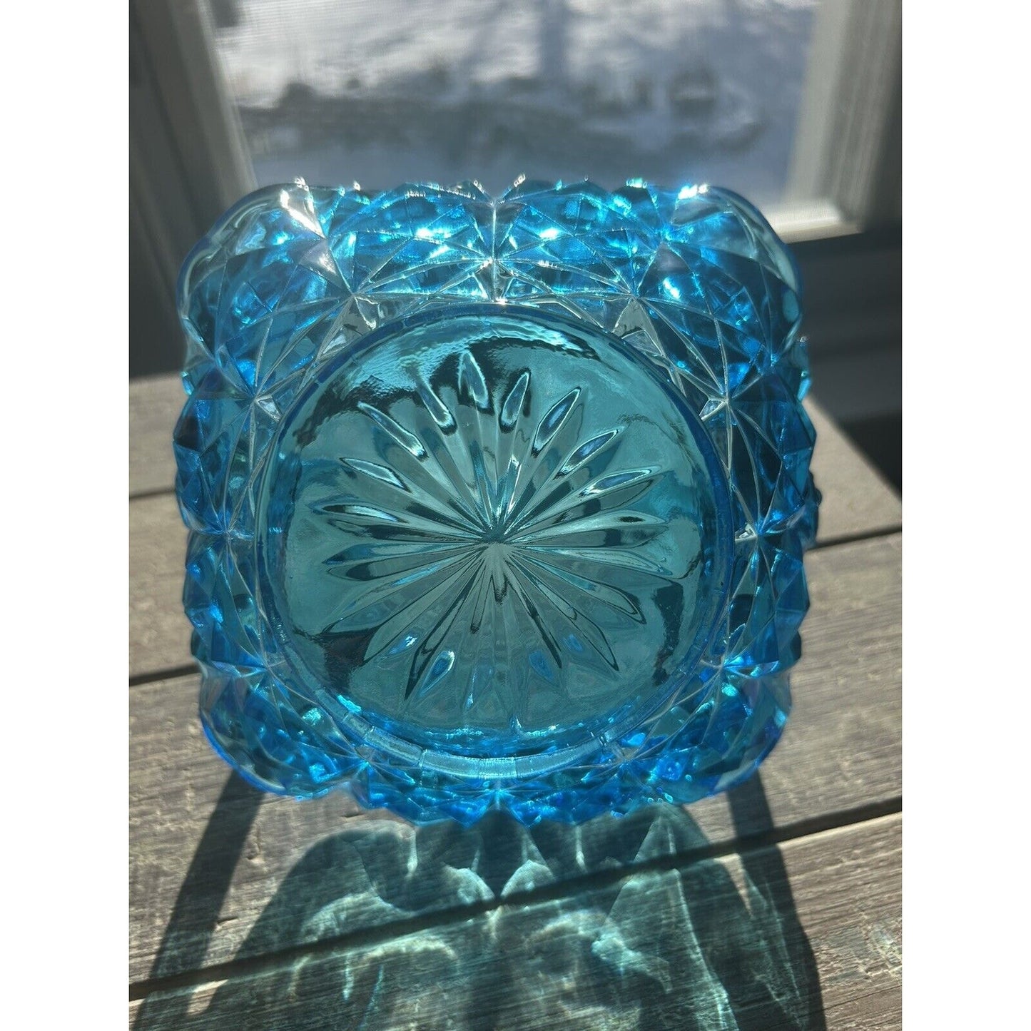 EUC Vintage Indiana Glass Monticello Aqua Blue Basket Handle 7" Easter Gift Art