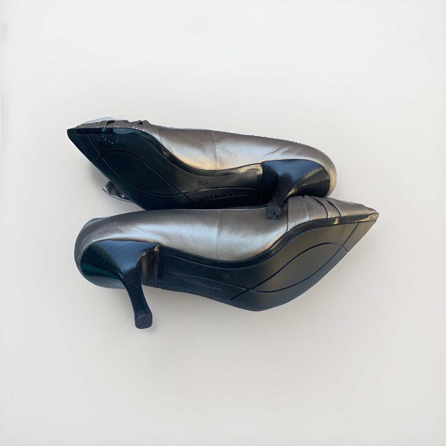 Marc Fisher Women's Size 8.5 Leather Pointed Toe Slip On Heels Bow