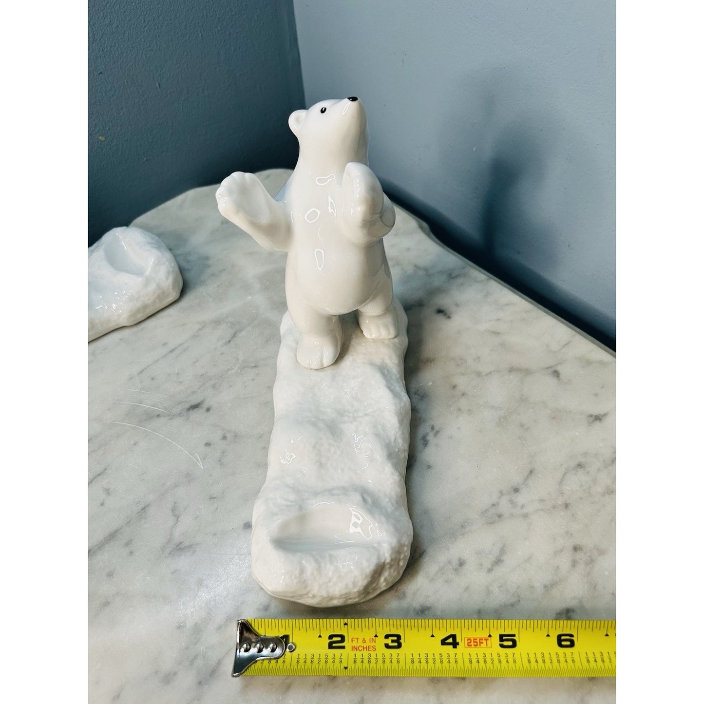 New Polar Bear White Ceramic Wine Bottle Holder Stand Rack Kitchen Bar Lodge