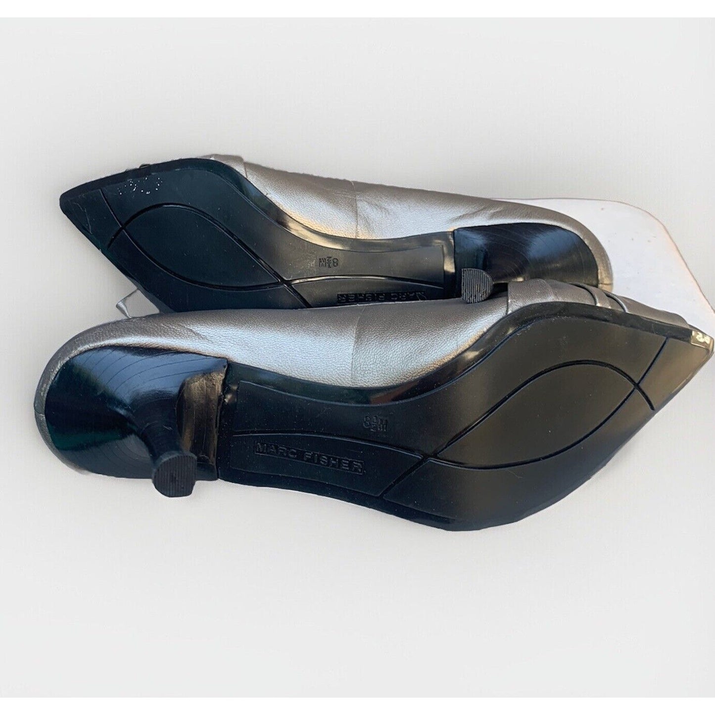 Marc Fisher Women's Size 8.5 Leather Pointed Toe Slip On Heels Bow