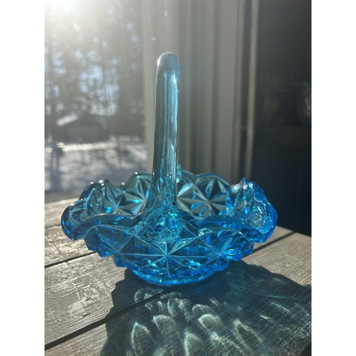 EUC Vintage Indiana Glass Monticello Aqua Blue Basket Handle 7" Easter Gift Art