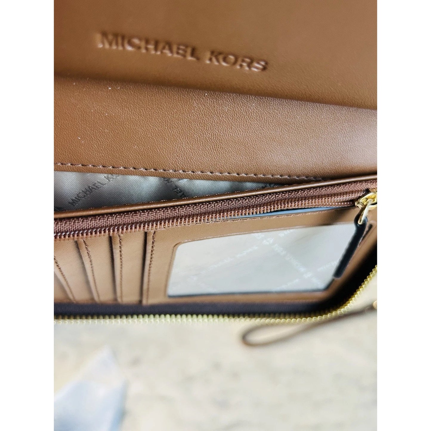 NEW Michael Kors Brown Jet Set Travel Wallet Large Wristlet Phone Case Card Slot